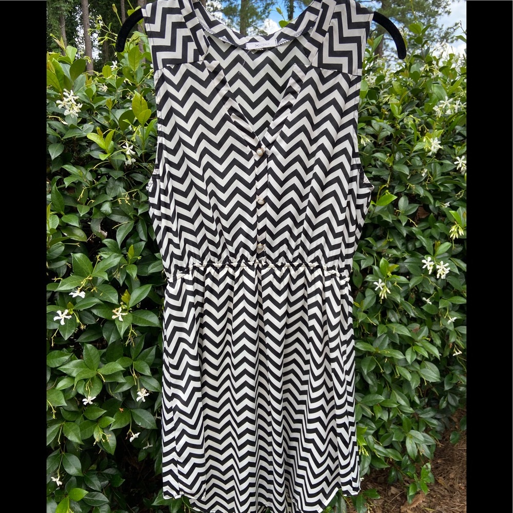 Everly Sleeveless Dress• Medium• Anthropologie